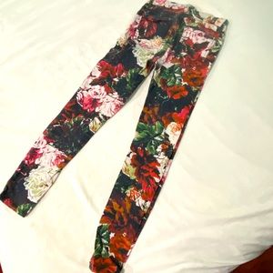 7 for all mankind floral pants sz 25